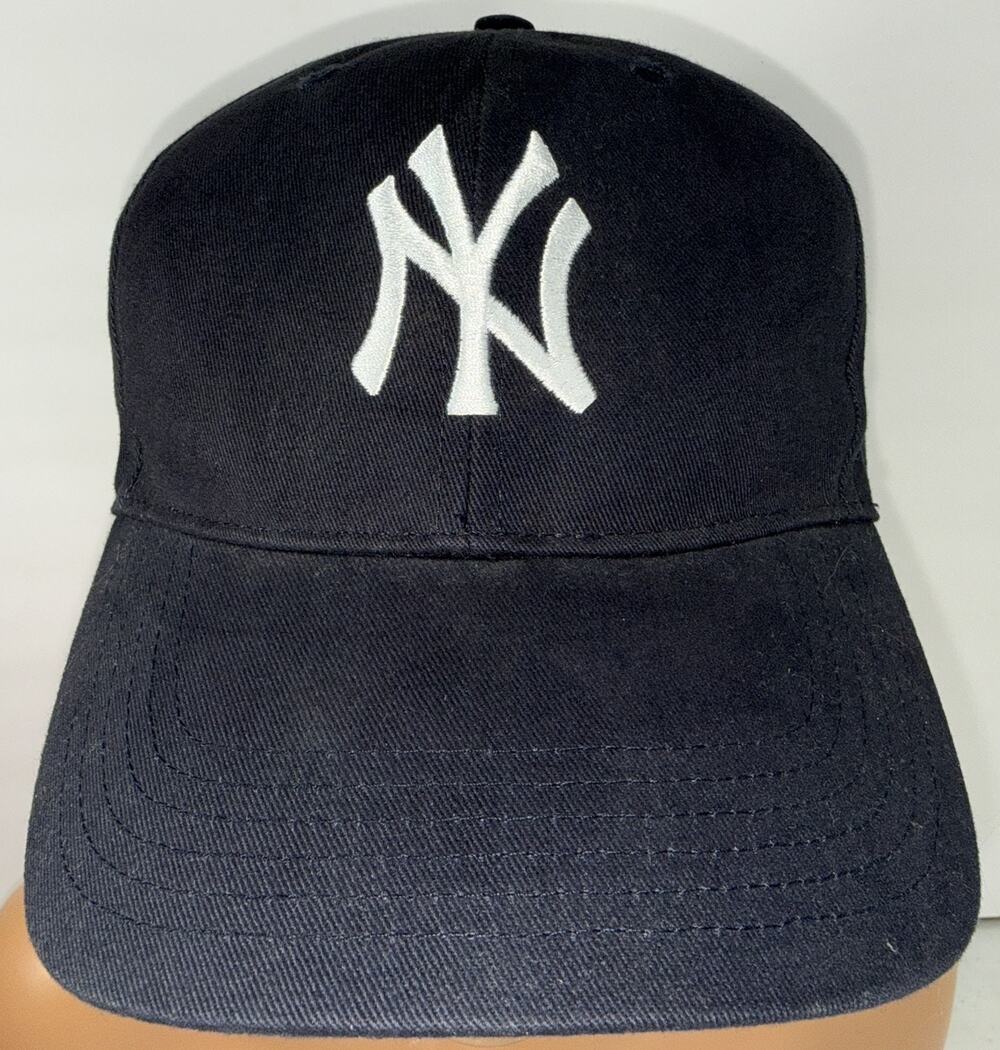 Fan Favorite New York Yankees MLB Navy Adjustable Baseball Cap Hat NWT